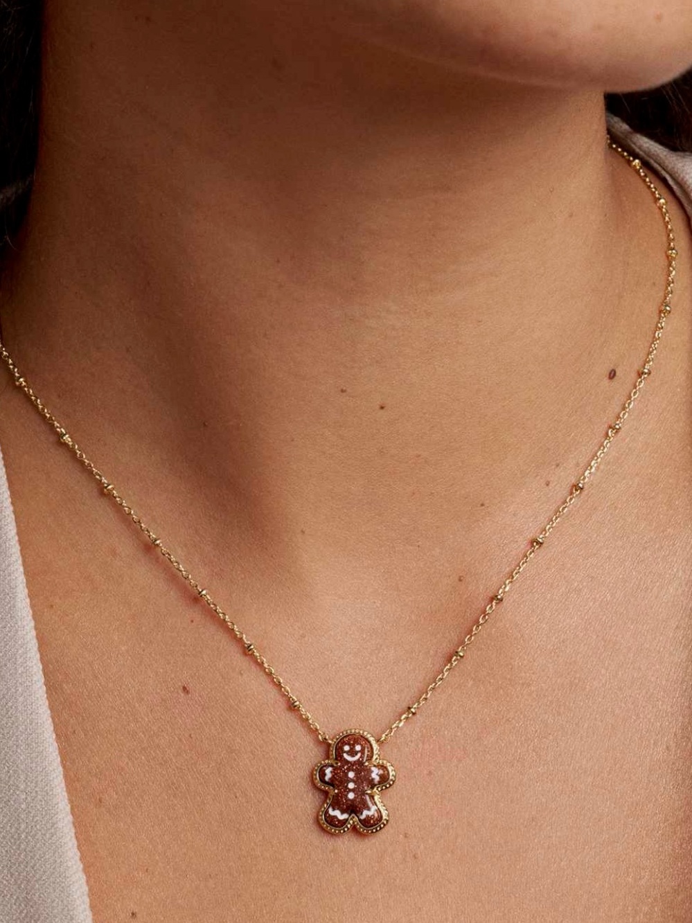 Kendra Scott Gold Necklace with GingerBread Pendant